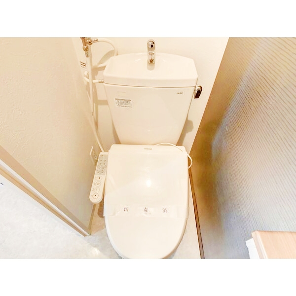 トイレ　いつも清潔・ウォシュレット完備しています♪