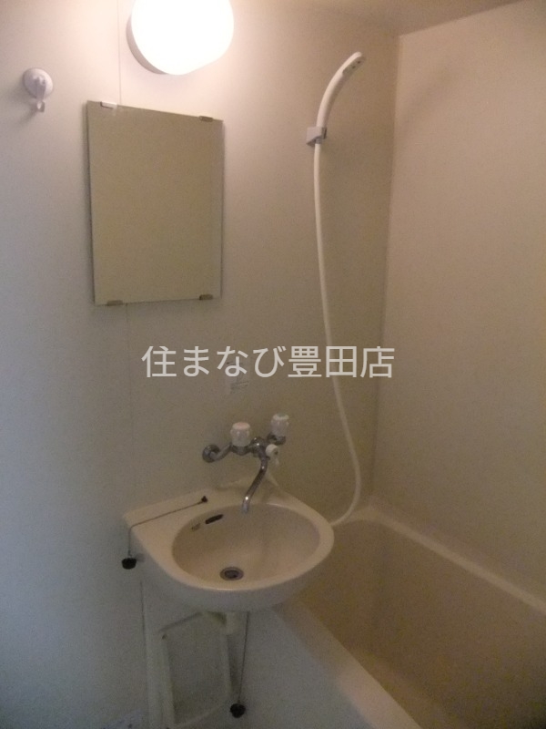 バス・シャワールーム　同型タイプ