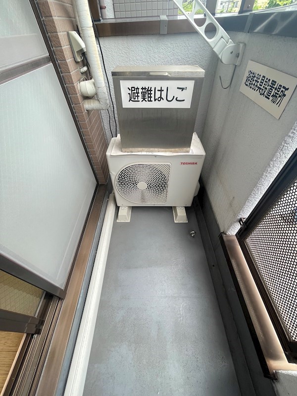 バルコニー　陽当たり良好なバルコニーです