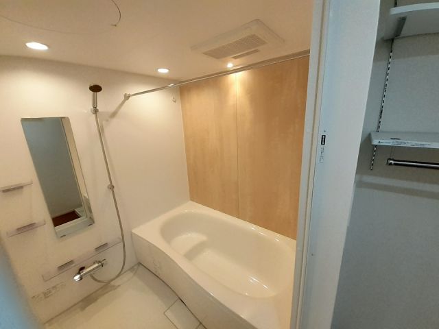 アスリス Iの風呂写真