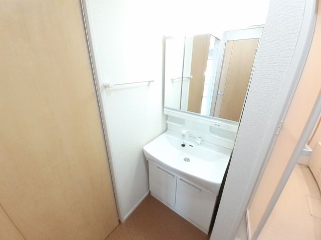 アスリス Iの玄関写真