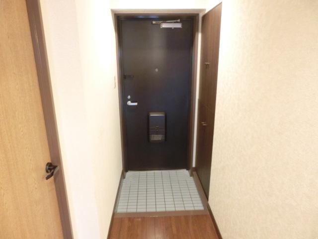 ギャラン中井の玄関写真