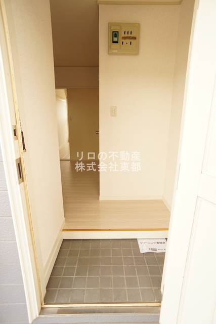 シャンプレンハイツB棟の玄関写真