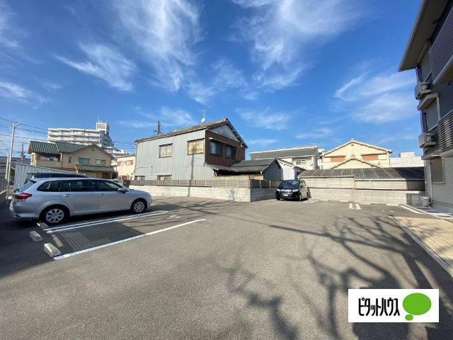 駐車場　駐車場