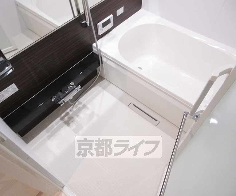 バス・シャワールーム　こんぱくとなお風呂です