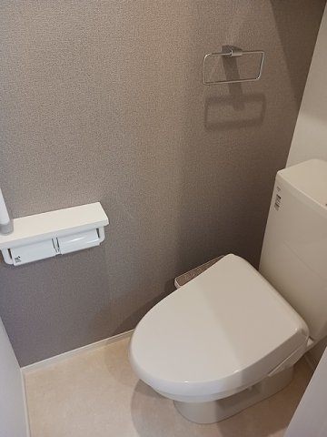 トイレ　落ち着いたトイレです