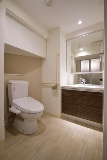 トイレ　シンプルで使いやすいトイレです