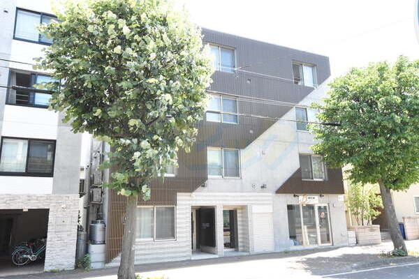 建物外観　エアコン完備の人気のデザイナーズ仕様のお部屋です♪★