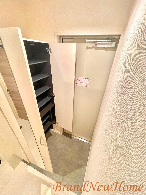イズミ金岡の玄関写真