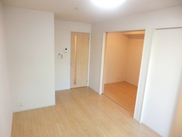 その他部屋・スペース　明るく開放感のあるリビング