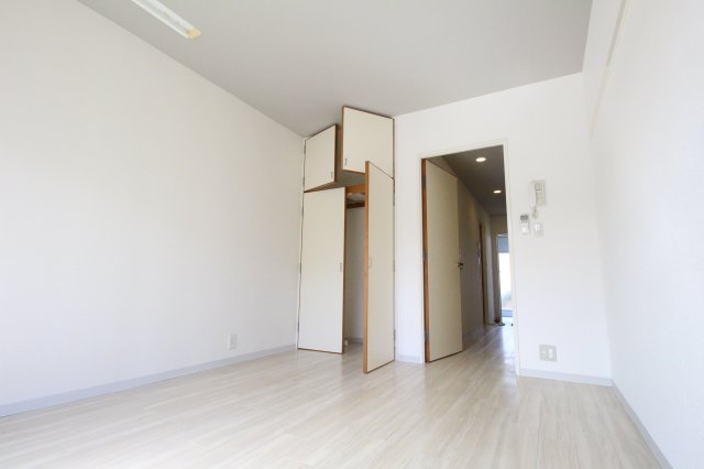 VILLA FLORAの居間写真