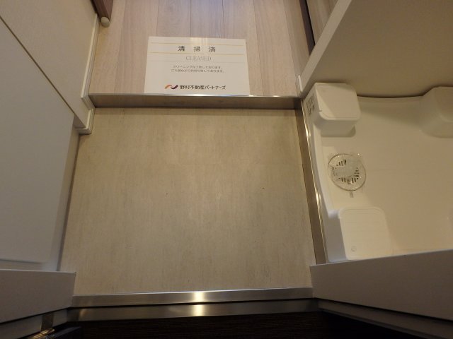 玄関　※参考写真
