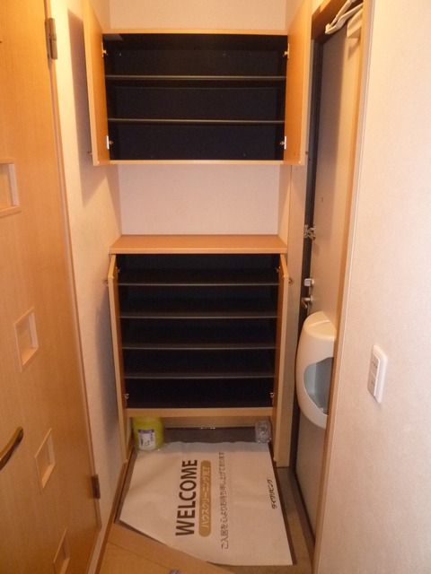 玄関　★たくさん入るシューズボックス★