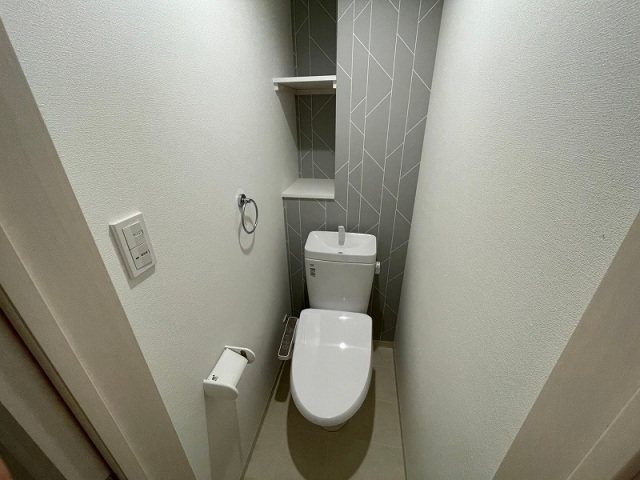 トイレ　同型物件参考写真