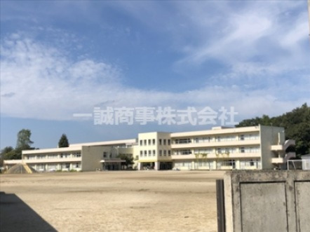 小学校　友部小学校（小学校）まで1100m