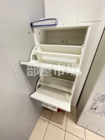 収納　シューズボックス