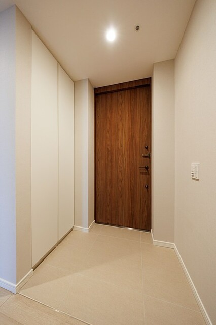 玄関　※写真は同タイプ住戸です。