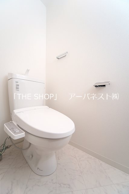 トイレ　シャワー機能付きトイレ