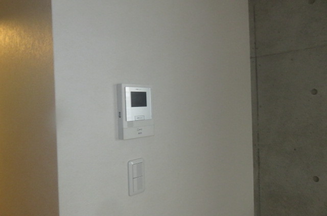 セキュリティ　モニター付インターホン