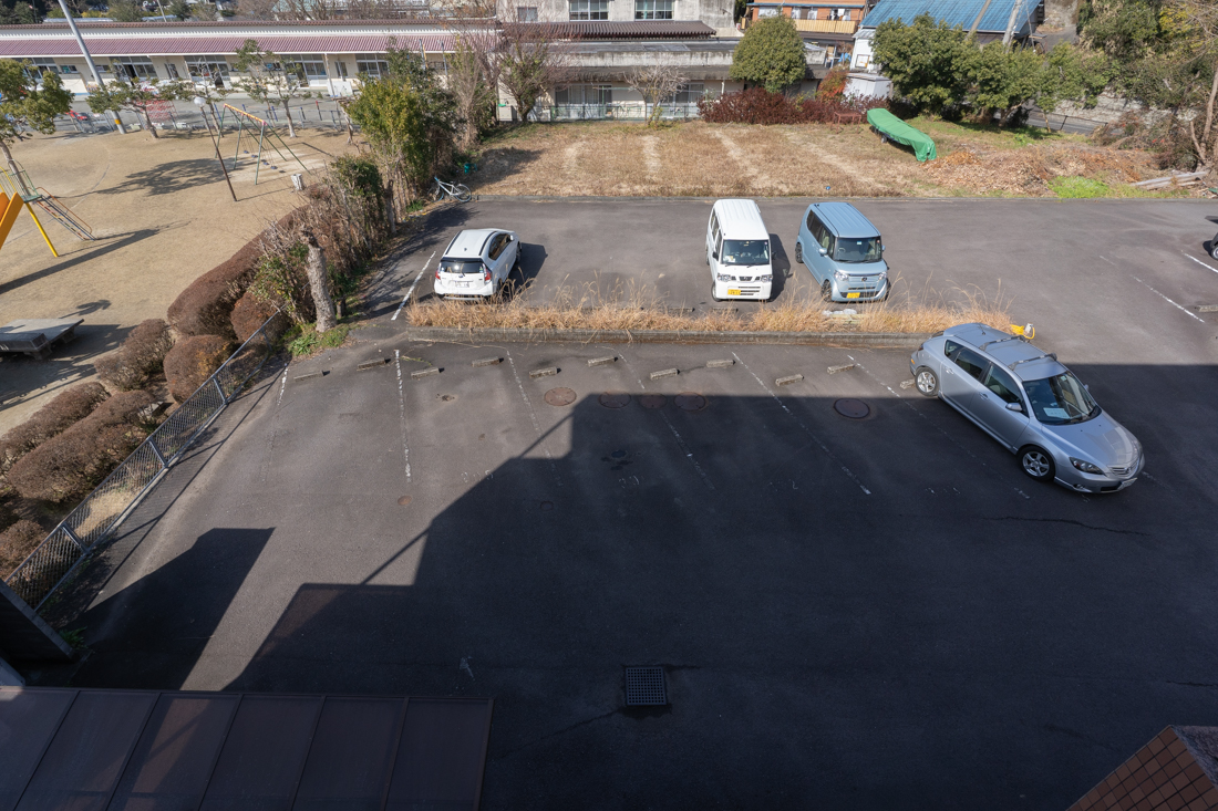 駐車場　駐車場