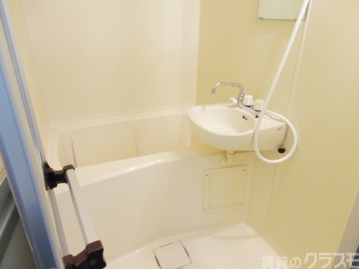 バス・シャワールーム　水回りキレイです！