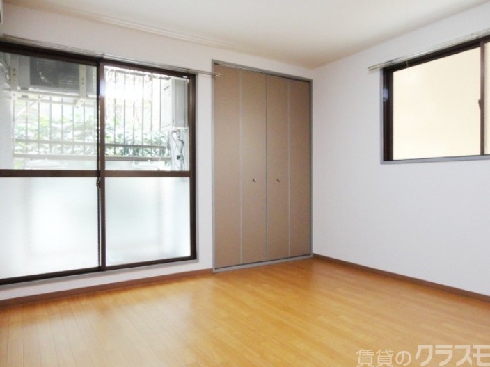 居室・リビング　室内は広々１０帖です♪