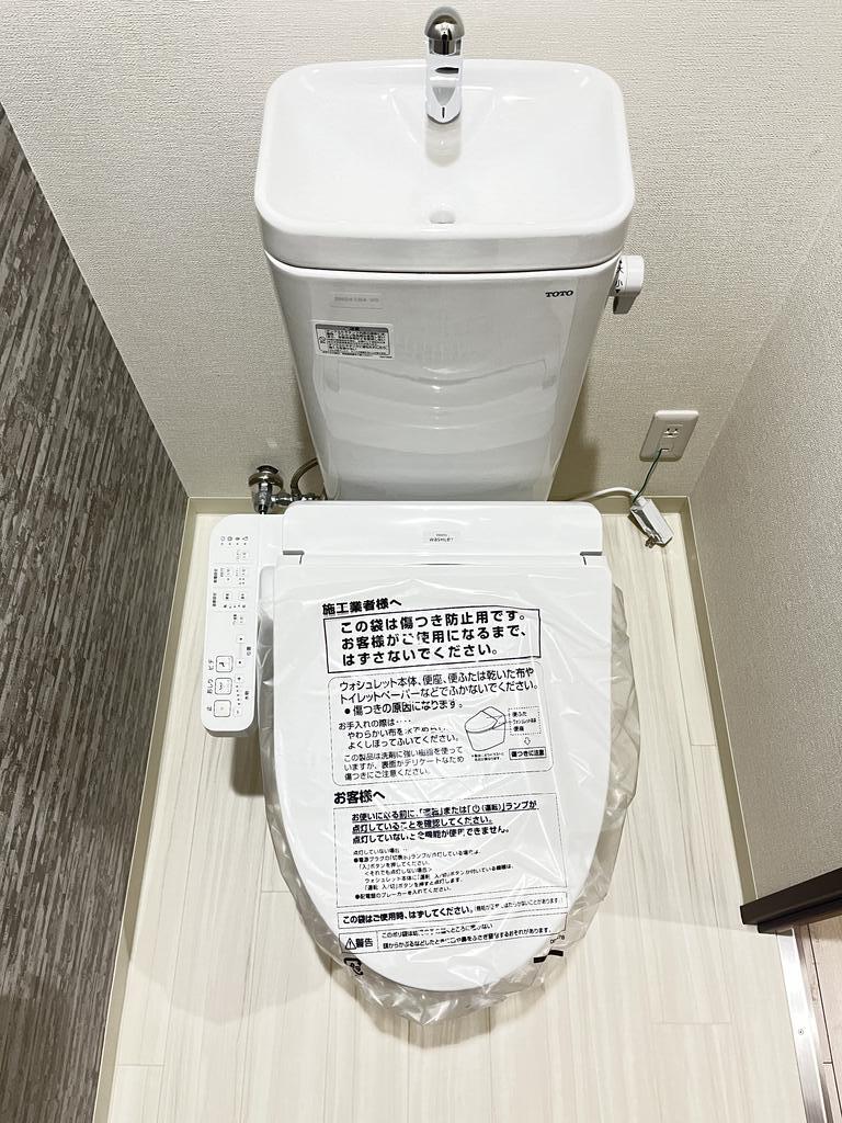 トイレ　同タイプ同モデルを使用