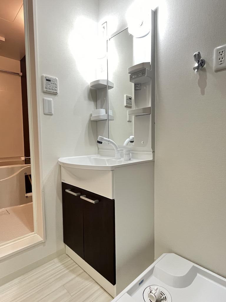 洗面設備　同タイプ同モデルを使用