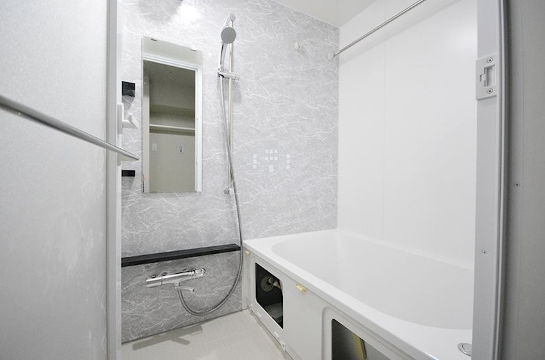 阪急千里線 吹田駅 徒歩9分 8階建 築5年の風呂写真
