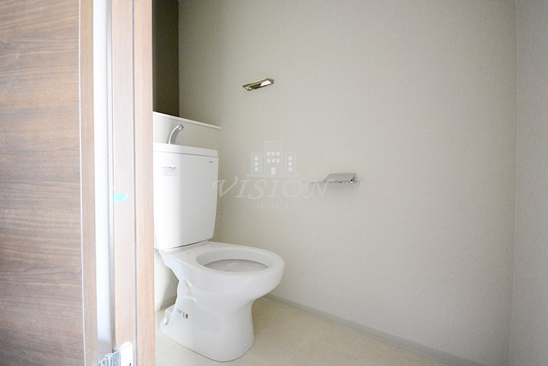阪急千里線 吹田駅 徒歩9分 8階建 築5年のトイレ写真