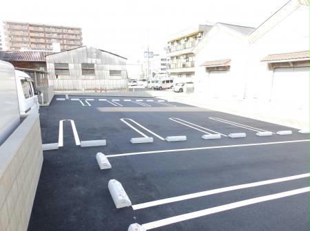 駐車場　駐車場