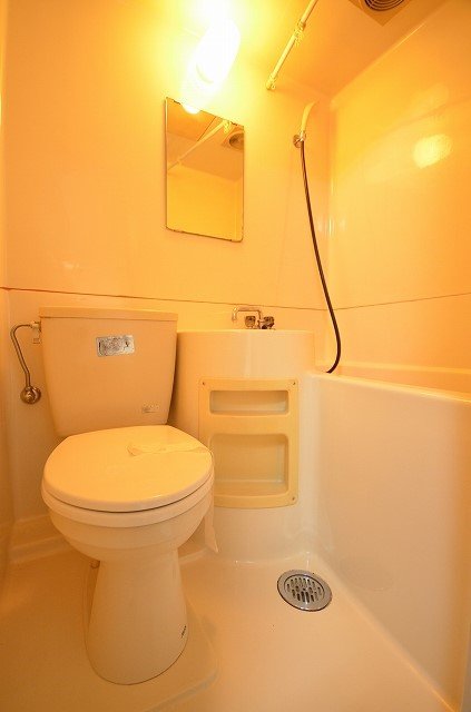 バス・シャワールーム　別号室の写真です。