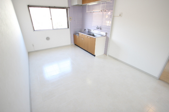 居室・リビング　※別号室の写真です