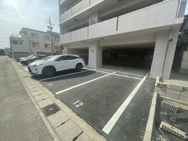 【フォレスト．Ｎの駐車場】