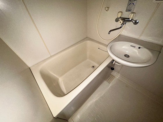 バス・シャワールーム　※別号室の写真です