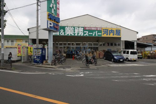 【川崎市中原区井田三舞町のマンションのスーパー】