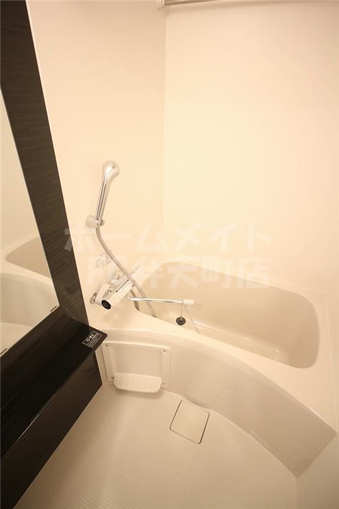 バス・シャワールーム　日々の疲れを癒すお風呂付です