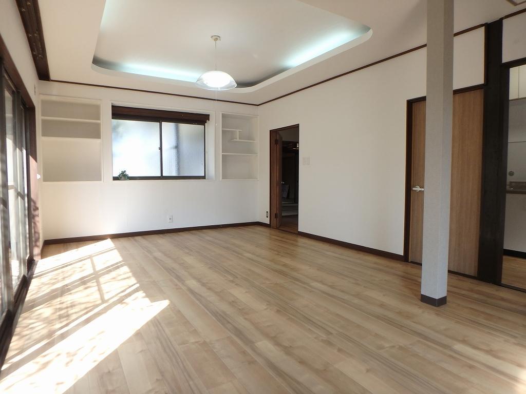 阿見町阿見住宅の居間写真