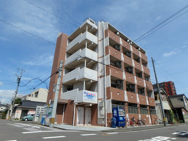 北九州市小倉北区吉野町のマンションの建物外観