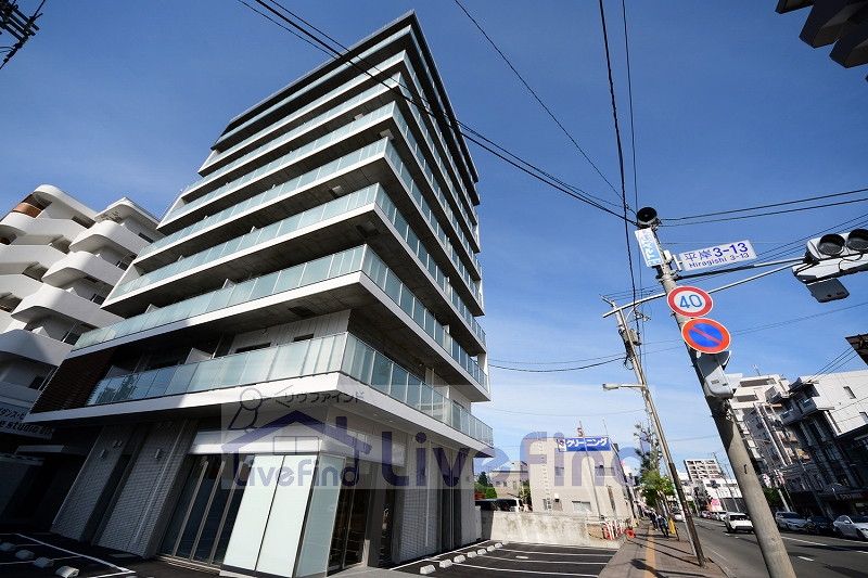 北海道札幌市豊平区平岸三条１３（マンション）の賃貸物件の外観