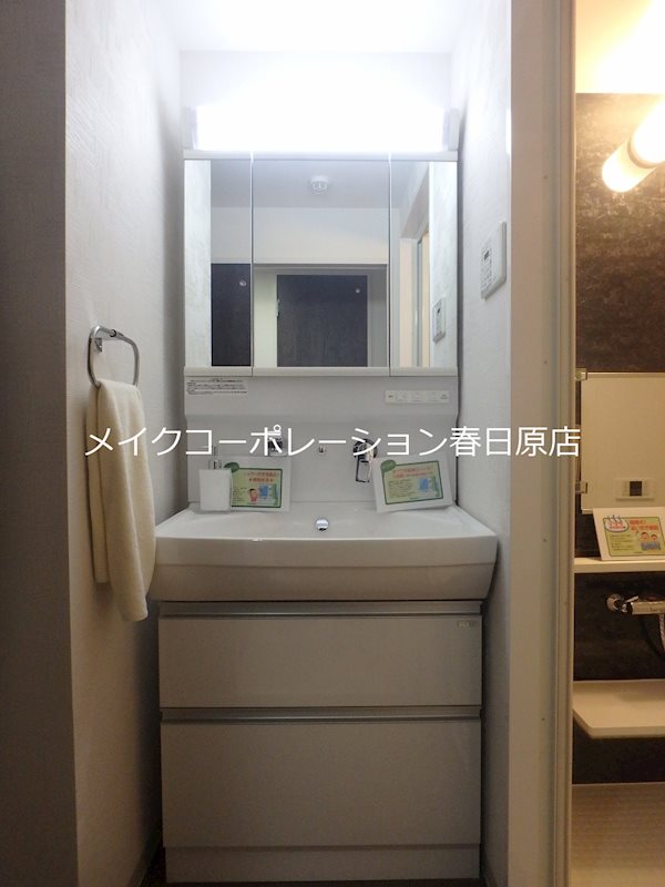 洗面設備　写真は同型タイプ