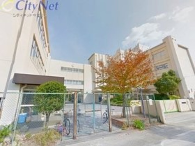 【伊丹市大鹿のマンションの小学校】