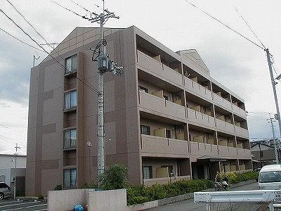 【宇治市槇島町のマンションの建物外観】