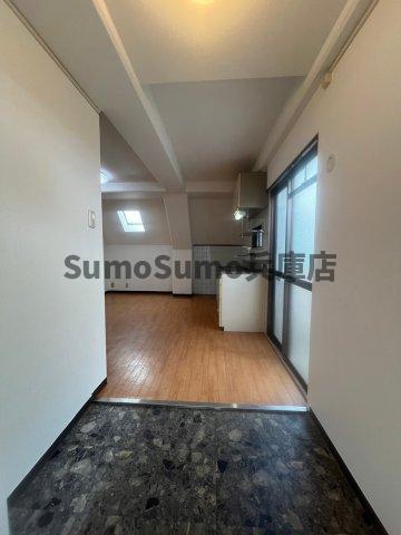 玄関　収納もある玄関です