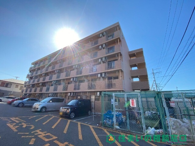 岡崎市中島町のマンションの建物外観