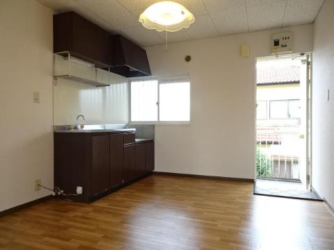 居室・リビング　室内