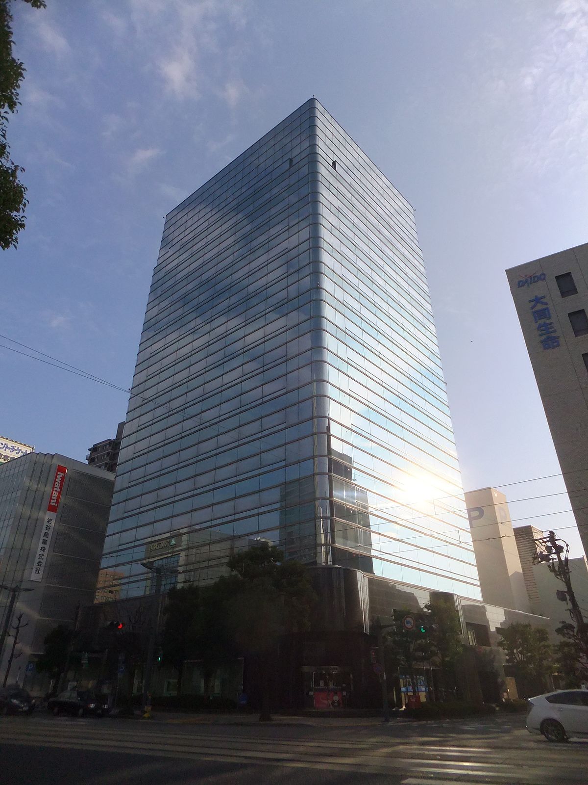 【広島市中区銀山町のマンションの銀行】