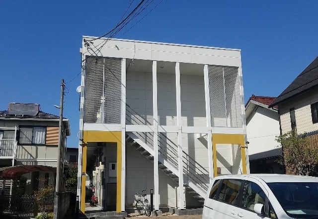 【レオパレス上石田の建物外観】