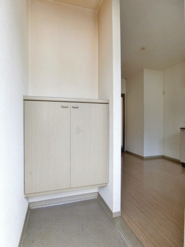 玄関　図面と現状に相違がある場合には現状を優先