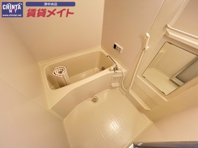 バス・シャワールーム　同型参考写真